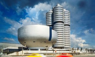 BMW proslavlja 50. rođendan čuvene građevine u Minhenu