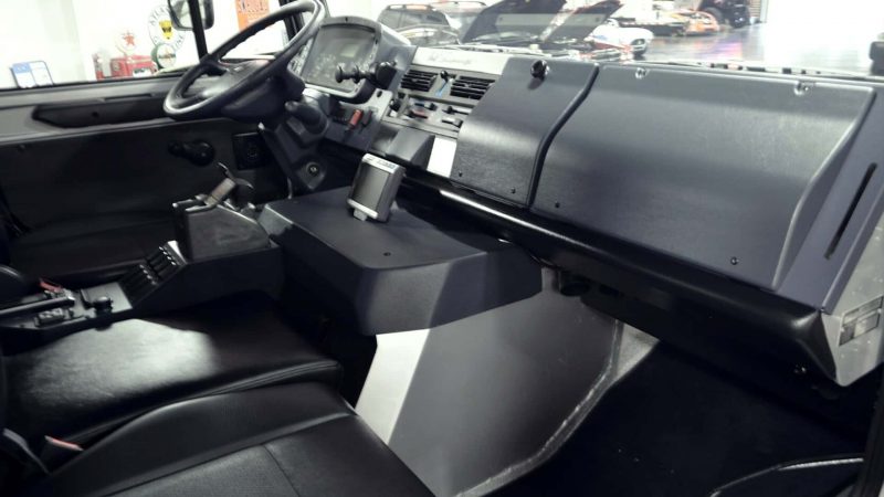 arnold-schwarzenegger-mercedes-unimog