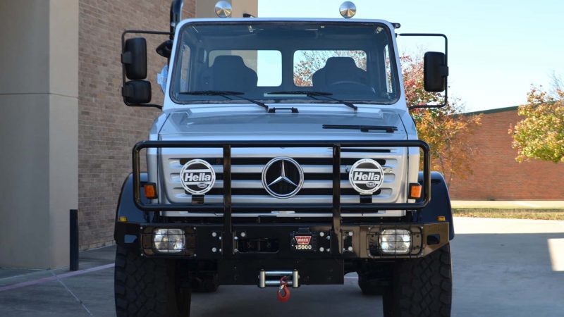 arnold-schwarzenegger-mercedes-unimog
