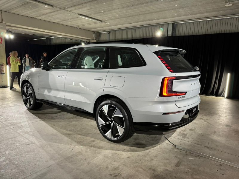 Test Volvo EX90