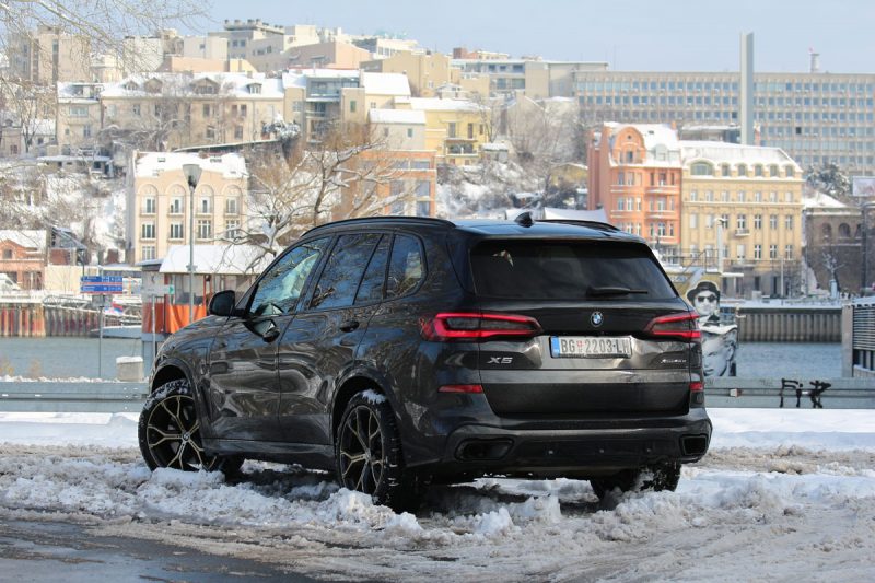 TEST BMW X5 xDrive 45e