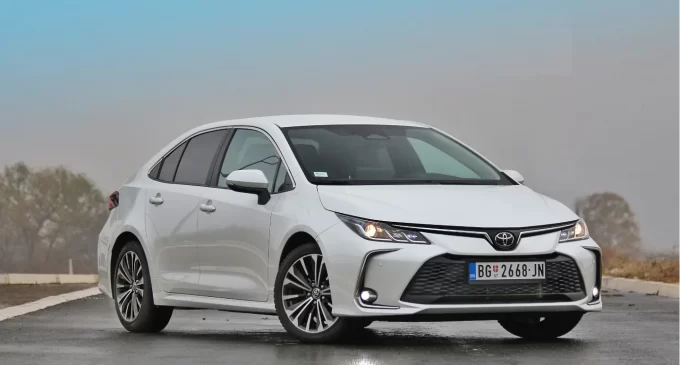 Toyota Corolla 1,5 na testu Auto magazina: najviše auta za najmanje para
