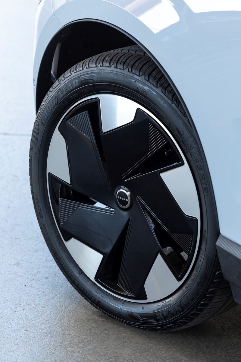 TEST Volvo EX30
