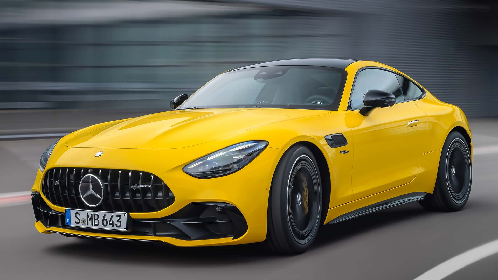 Mercedes-AMG GT 43 Coupé pod haubom ima 2,0 motor