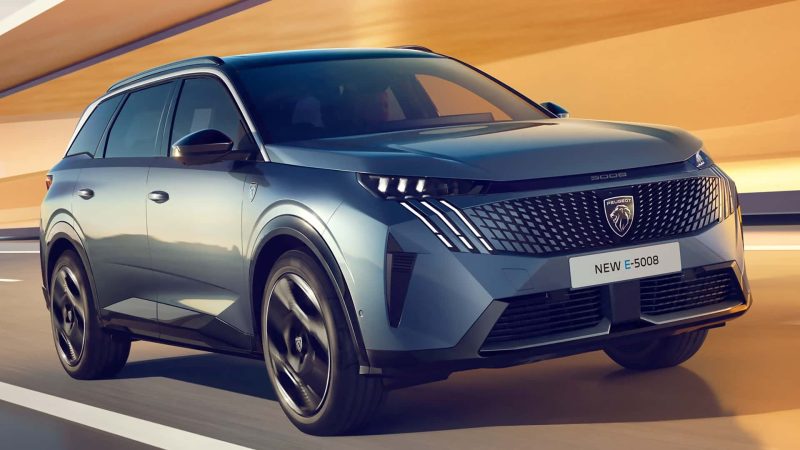 Peugeot E-5008