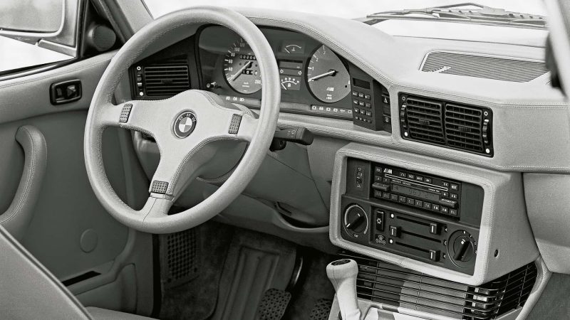 BMW M5 E28
