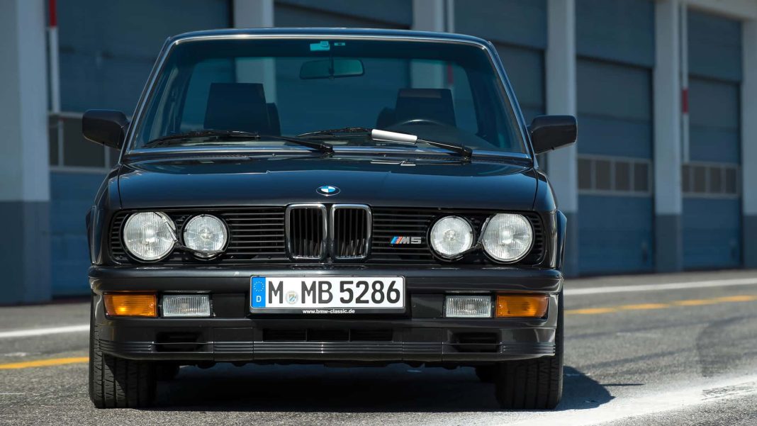 BMW M5 E28