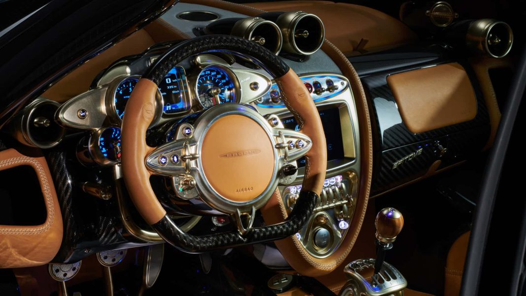 pagani-huayra-epitome_12_interni_volante Pagani Huayra Epitome