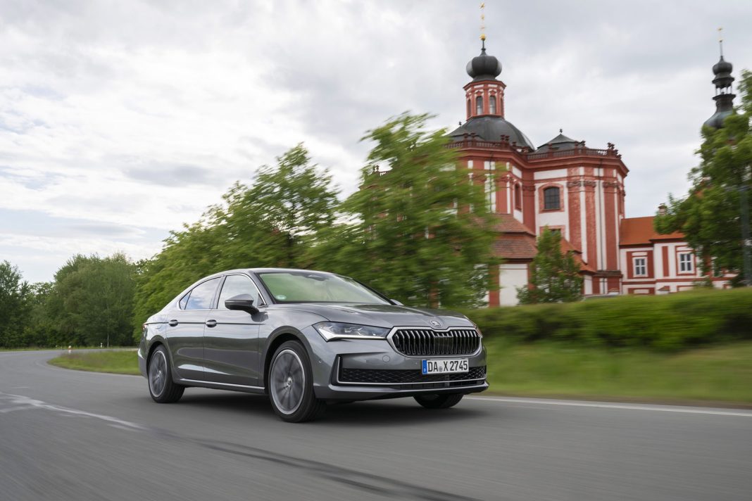 78_Skoda_Superb_Hatch_LK_cc363dd6 Auto magazin Srbija Škoda Superb test
