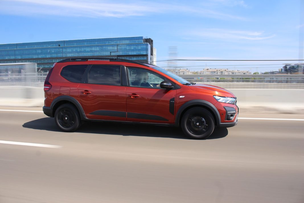 IMG_0607 Auto magazin Srbija Dacia Jogger 1,0 TCe 110 Extreme 7 sedišta