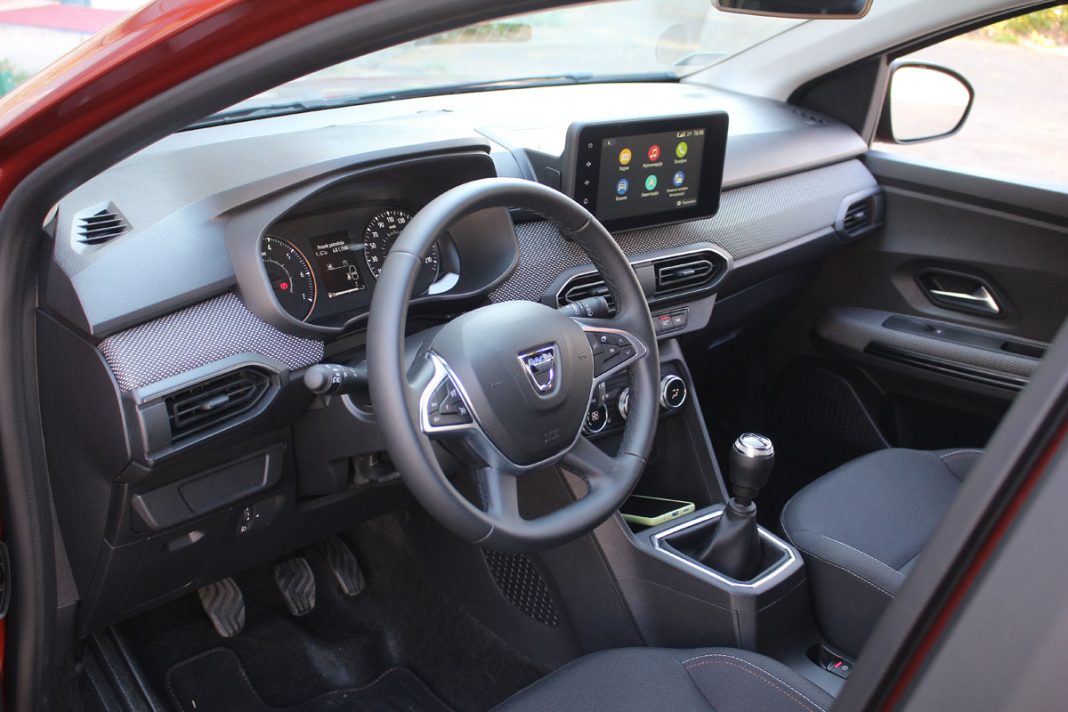 IMG_0979 Auto magazin Srbija Dacia Jogger 1,0 TCe 110 Extreme 7 sedišta