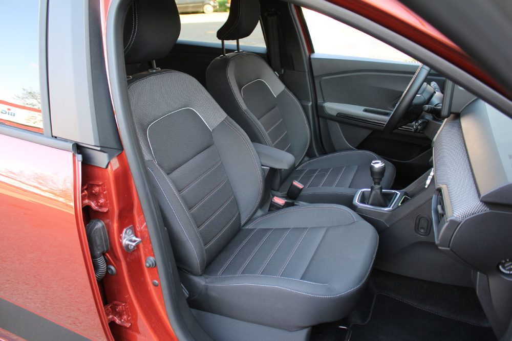 Auto magazin Srbija Dacia Jogger 1,0 TCe 110 Extreme 7 sedišta