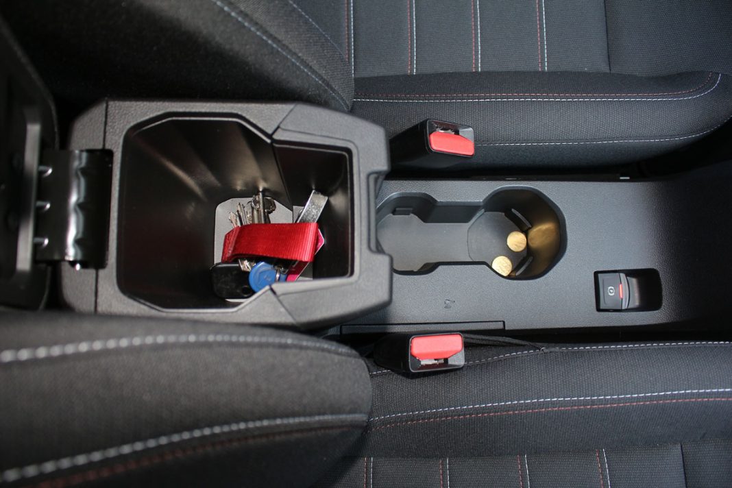 IMG_1060 Auto magazin Srbija Dacia Jogger 1,0 TCe 110 Extreme 7 sedišta