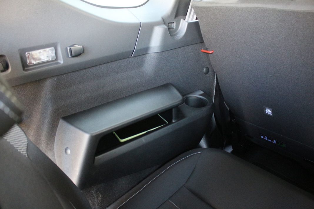 IMG_1096 Auto magazin Srbija Dacia Jogger 1,0 TCe 110 Extreme 7 sedišta