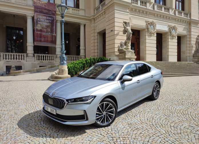 Auto magazin Srbija Škoda Superb test