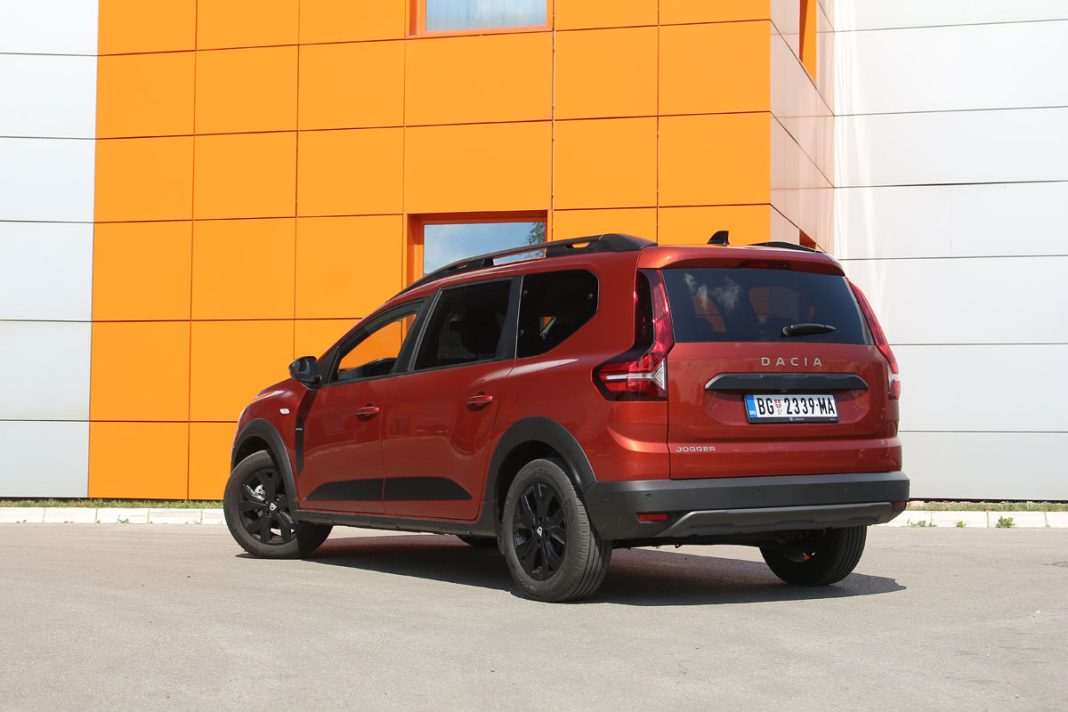 IMG_2516 Auto magazin Srbija Dacia Jogger 1,0 TCe 110 Extreme 7 sedišta