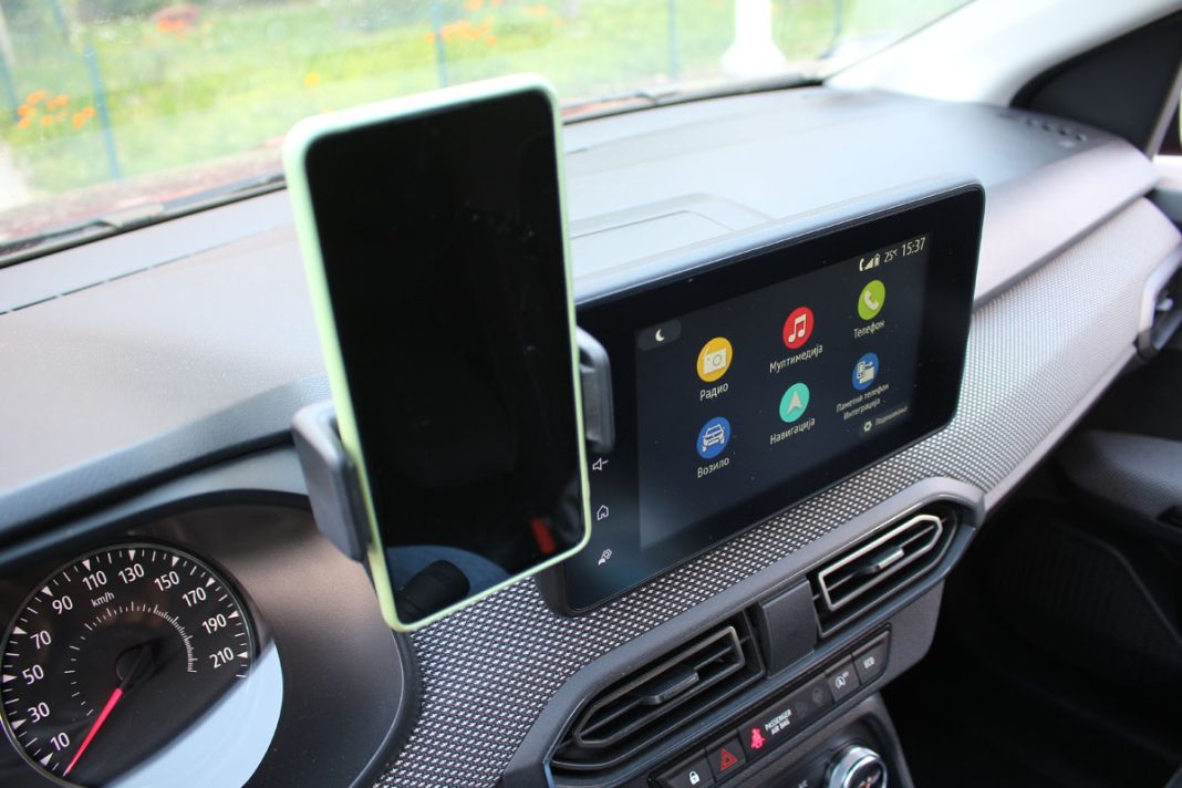 IMG_2522 Auto magazin Srbija Dacia Jogger 1,0 TCe 110 Extreme 7 sedišta