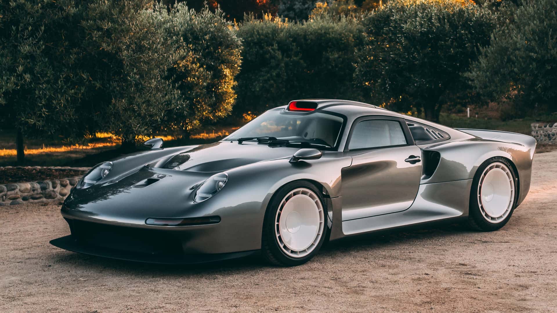 Tuthill GT One: Omaž Porscheu 911 GT1