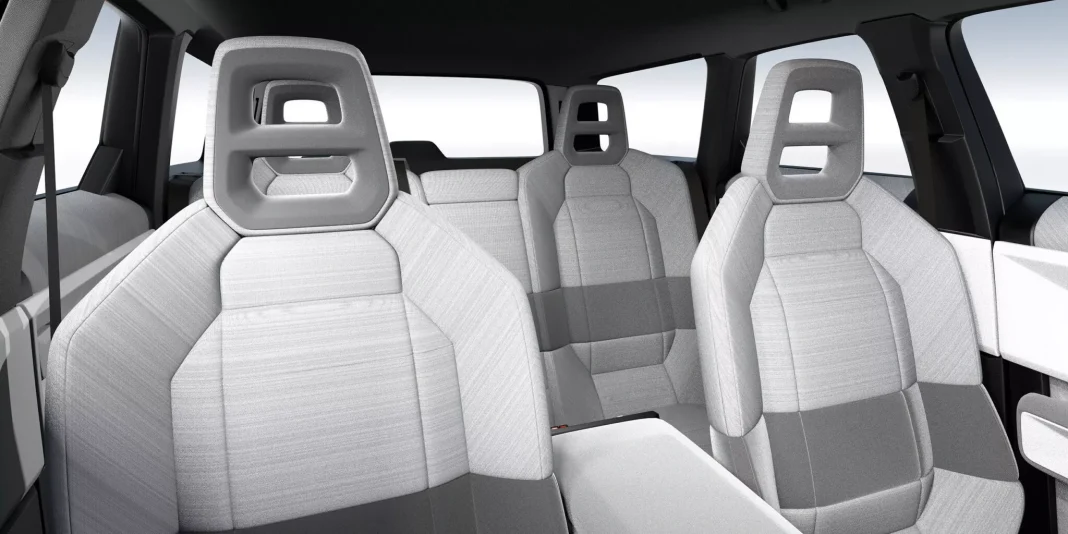 R_Towler_Volvo240_Render9-2048x1024 R_Towler_Volvo240_Render