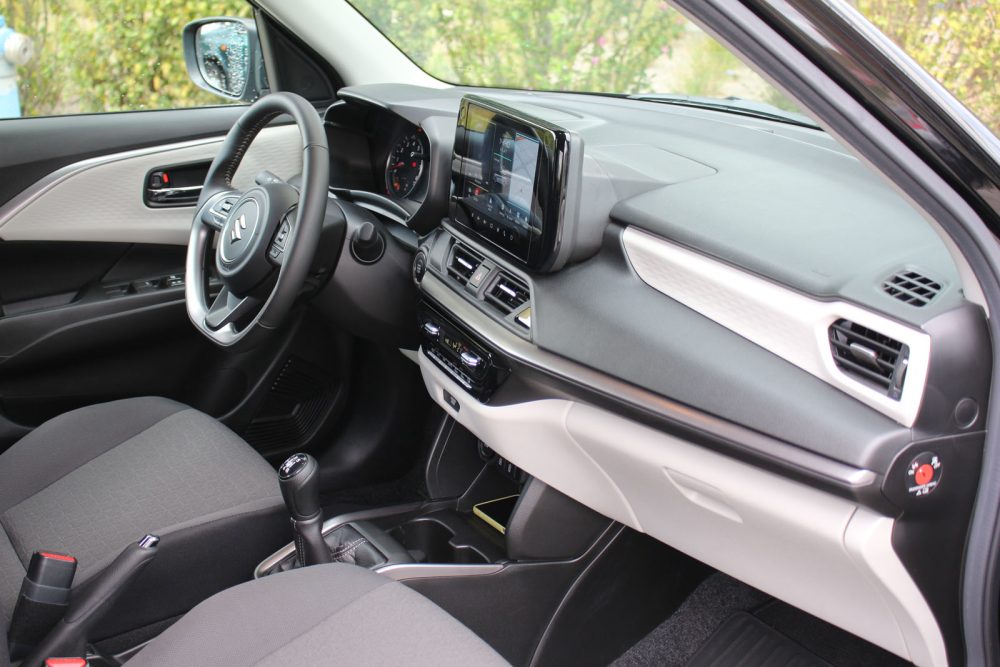 Auto magazin Srbija Test Suzuki Swift 1,2 DualJet Hybrid 2WD