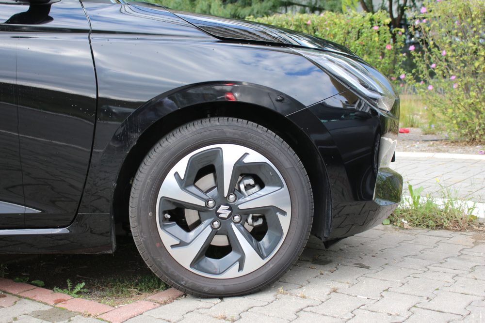 Auto magazin Srbija Test Suzuki Swift 1,2 DualJet Hybrid 2WD