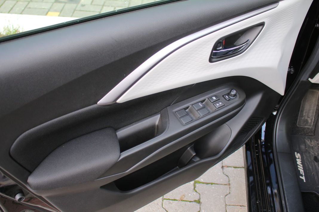 IMG_5632 Auto magazin Srbija Test Suzuki Swift 1,2 DualJet Hybrid 2WD