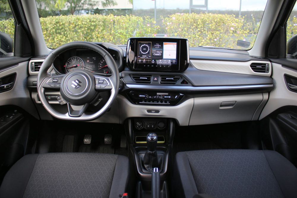 Auto magazin Srbija Test Suzuki Swift 1,2 DualJet Hybrid 2WD