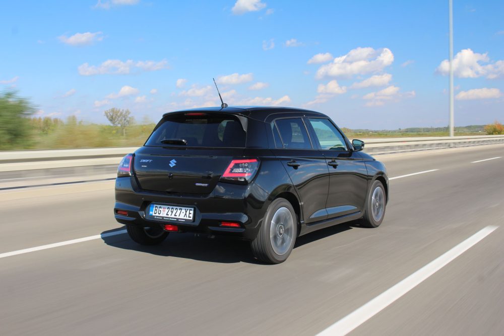Auto magazin Srbija Test Suzuki Swift 1,2 DualJet Hybrid 2WD