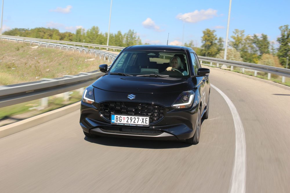 Auto magazin Srbija Test Suzuki Swift 1,2 DualJet Hybrid 2WD