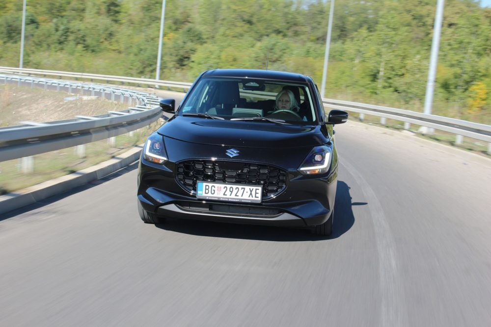 Auto magazin Srbija Test Suzuki Swift 1,2 DualJet Hybrid 2WD