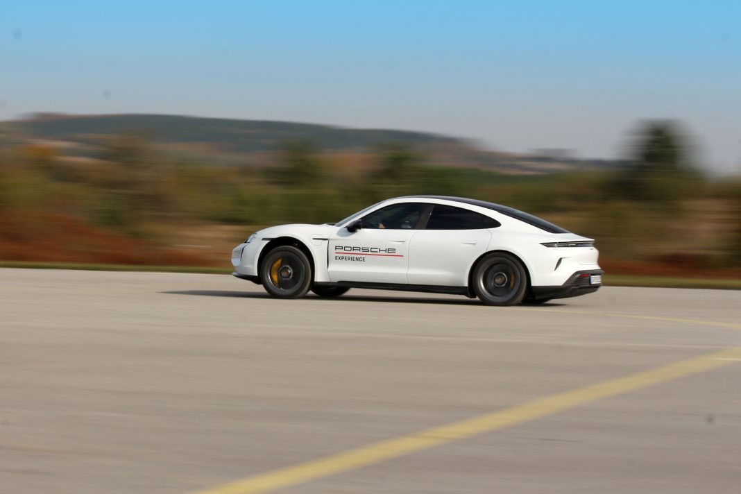 1 vezba - ubrzanje 0-100 kmh Porsche Taycan Road Tour Zlatiborski okrug