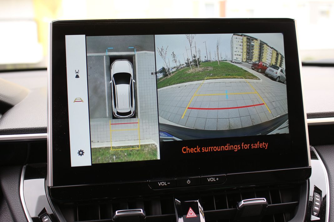 IMG_4210 Auto magazin Srbija TEST Toyota Corolla Cross Hybrid AWD