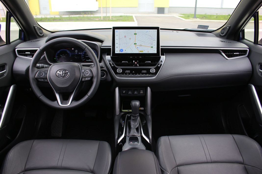 IMG_4263 Auto magazin Srbija TEST Toyota Corolla Cross Hybrid AWD