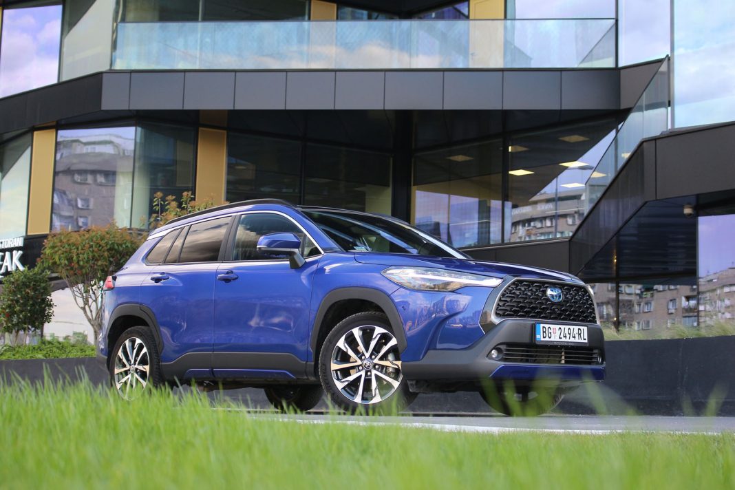 IMG_4384 Auto magazin Srbija TEST Toyota Corolla Cross Hybrid AWD