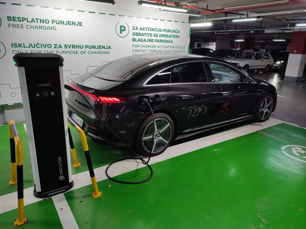 Auto magazin Srbija Test Mercedes-Benz EQE 350+