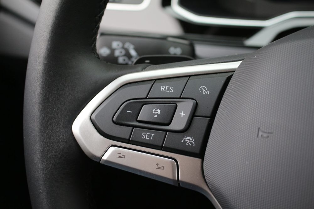 Auto magazin Srbija TEST: Volkswagen Taigo R-line 1.0 TSI DSG