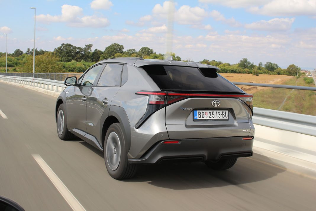 IMG_2601 Toyota bZ4X AWD