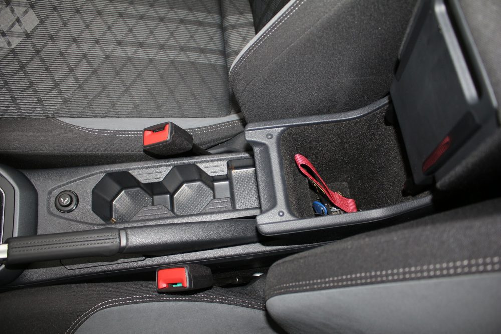 Auto magazin Srbija TEST: Volkswagen Taigo R-line 1.0 TSI DSG