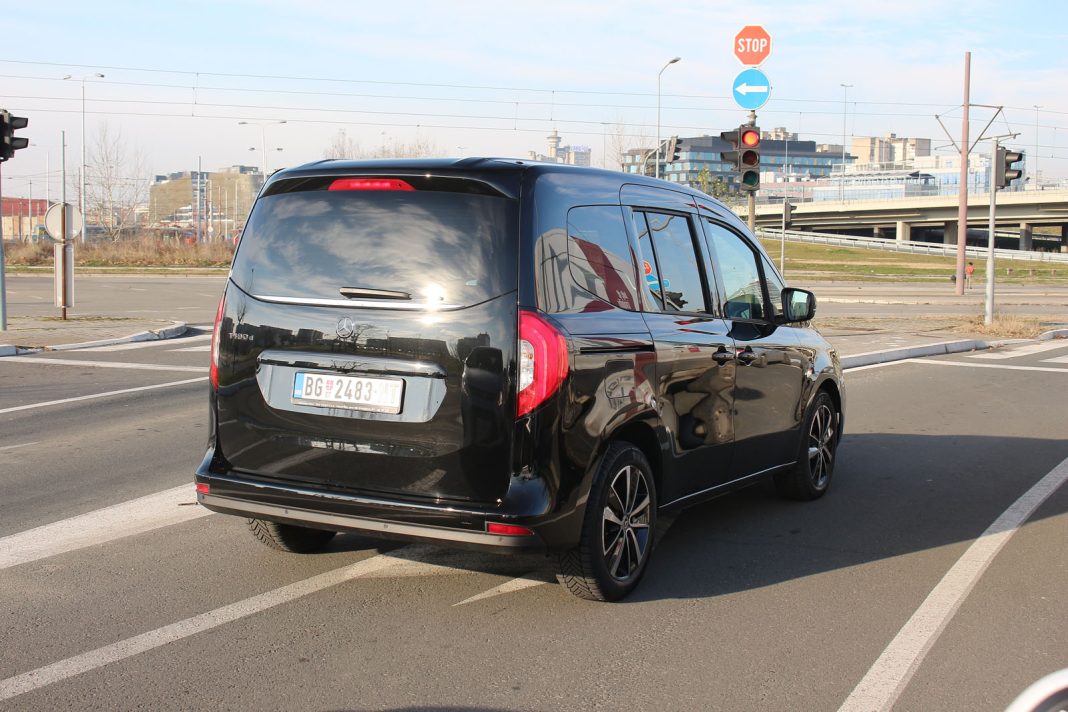 IMG_4999 Auto magazin Srbija Test Mercedes-Benz T180d