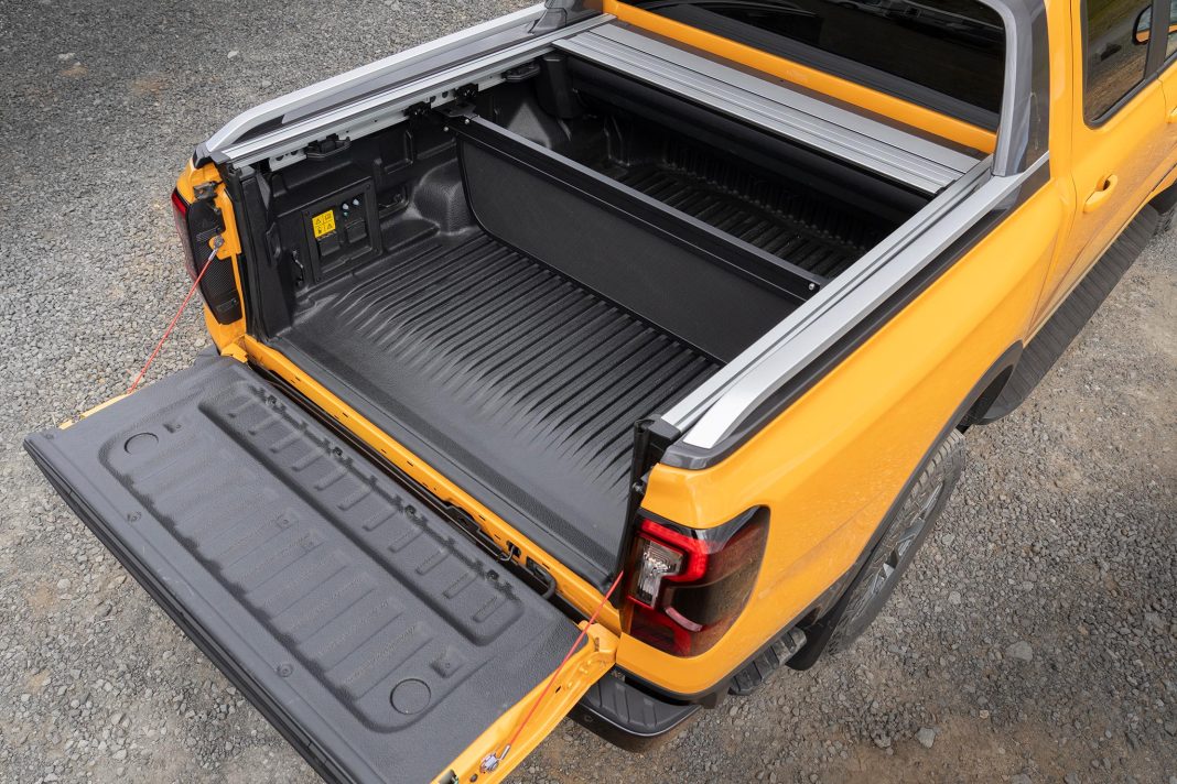 Ranger_Wildtrak_PHEV_028-LOW Ford Ranger PHEV