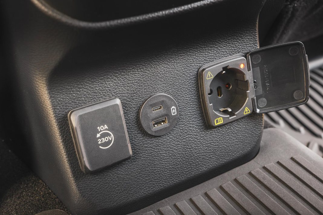 Ranger_Wildtrak_PHEV_033-LOW Ford Ranger PHEV