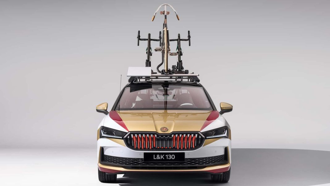 skoda-l-k-130-pickup-truck-based-on-the-superb-combi (1) Škoda L&K 130 Pickup