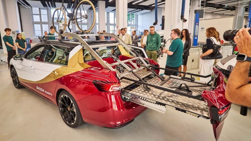 skoda-l-k-130-pickup-truck-based-on-the-superb-combi (16) Škoda L&K 130 Pickup