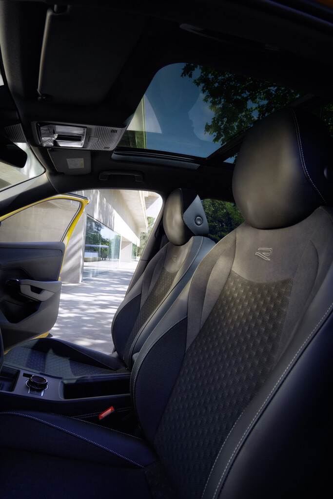 The new Volkswagen T-Roc VW T-Roc