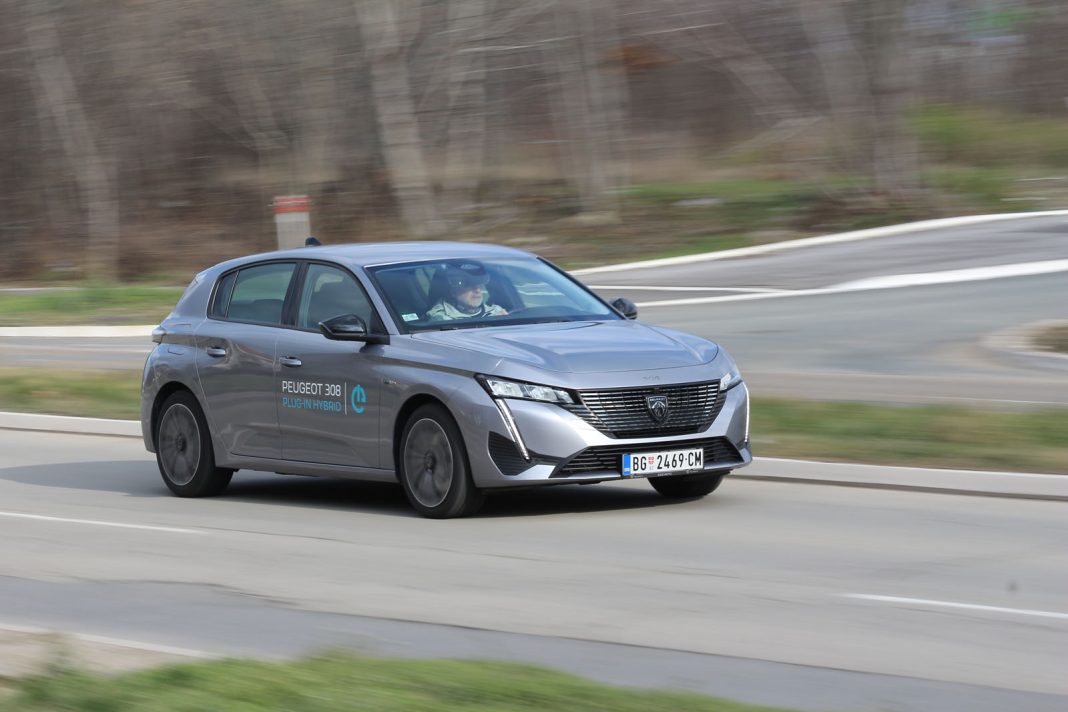 IMG_7106 Auto magazin Srbija Test Peugeot 308 PHEV 180 Active Pack