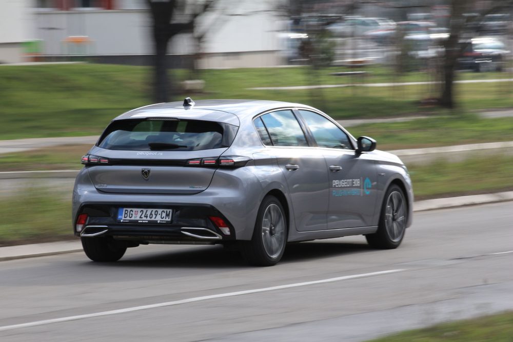 Auto magazin Srbija Test Peugeot 308 PHEV 180 Active Pack