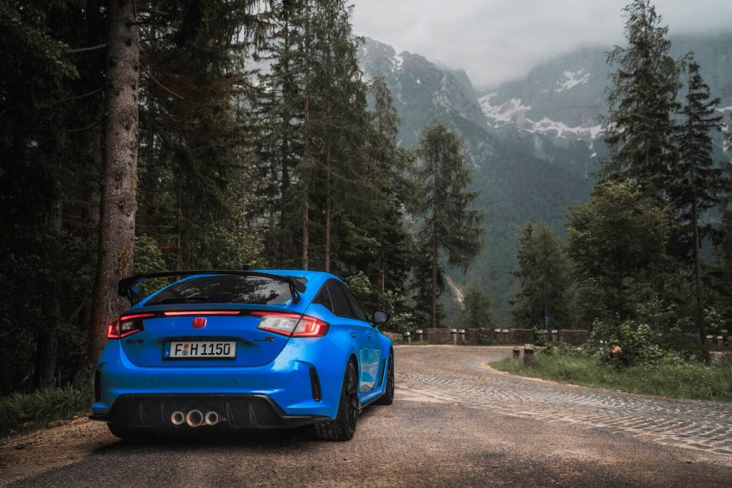 Honda Civic Type R (FL5) - Vršič Pass
