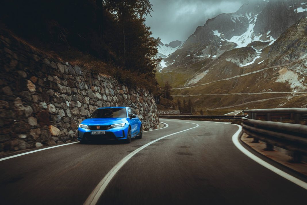 545968_Honda_Civic_Type_R_FL5_-_Great_St_Bernard_Pass