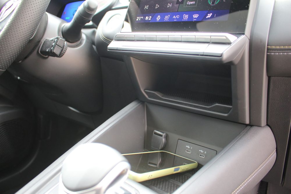 Auto magazin Srbija Test Renault Symbioz E-Tech 145 Hybrid Iconic