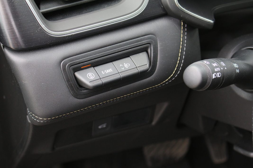 Auto magazin Srbija Test Renault Symbioz E-Tech 145 Hybrid Iconic